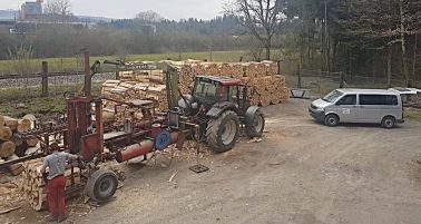 06_Holzspalten.jpg